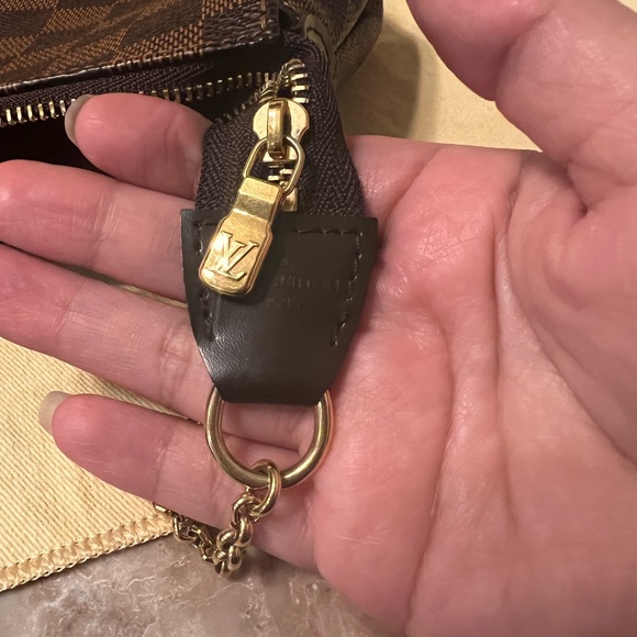 Authentic Louis Vuitton Eva - Picture 10 of 15